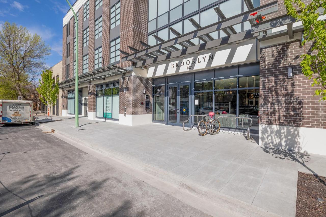 Brand New Luxury Downtown Near The Beach #16 Kelowna Exterior photo